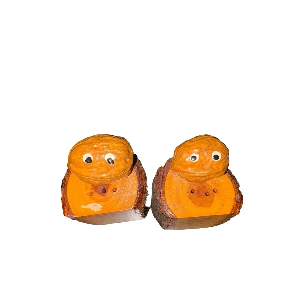 Vintage You're Nuts Wooden Salt & Pepper Shakers Real Acorn Bark Edge Cedar‎ MCM